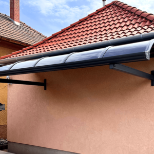 2×4 m-es falra szerelhető előtető, pergola